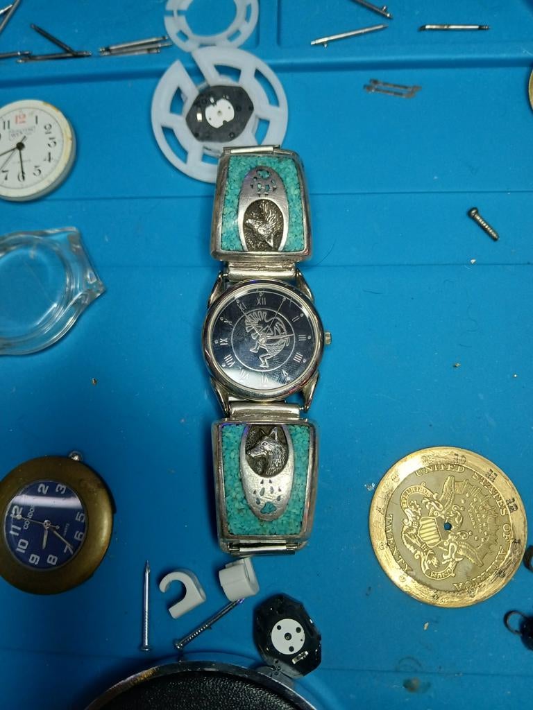 Navajo Wolven Kokopelli Horloge met Turkoois Steentjes, Overige merken, Gebruikt, Polshorloge, Ophalen of Verzenden
