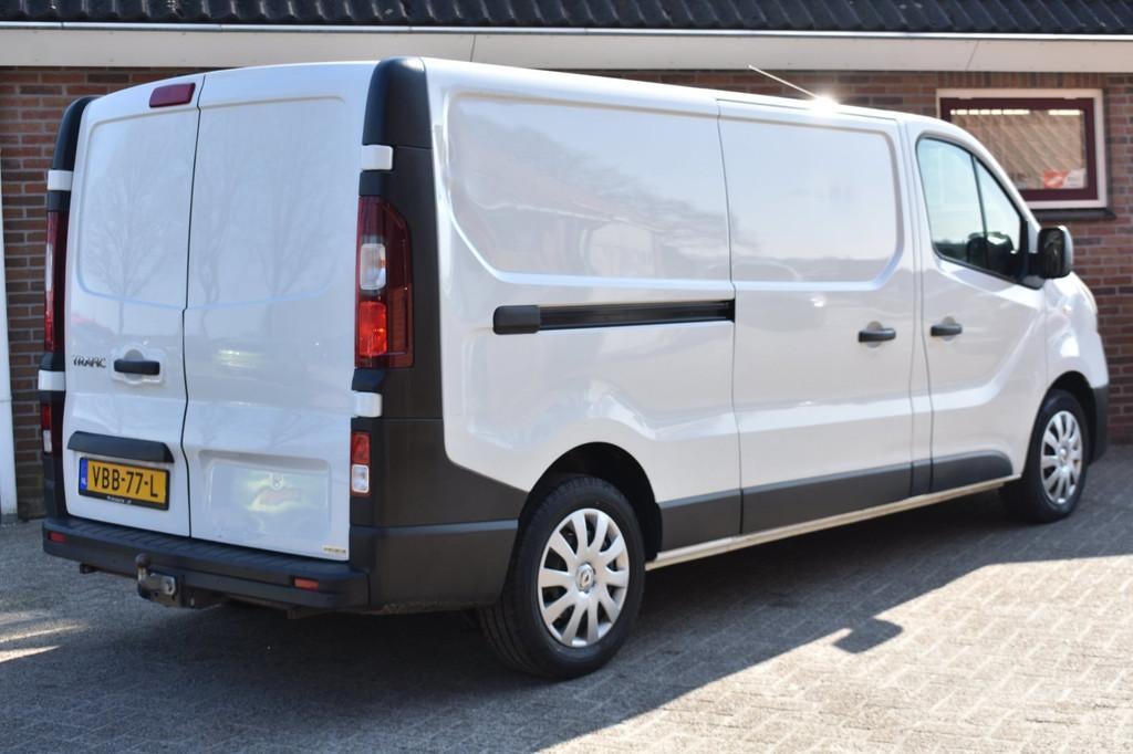 Renault Trafic 1.6 dCi T29 L2H1 Générique '17 Airco Navi C, Gebruikt, 4 cilinders, Renault, 1725 kg