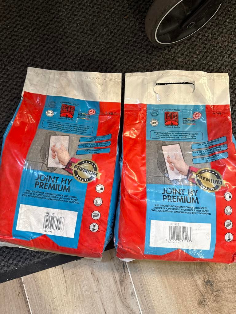 Voegmiddel tegels beige 2 stuks 5kg, Ophalen, Nieuw, Minder dan 20 cm, 10 m² of meer