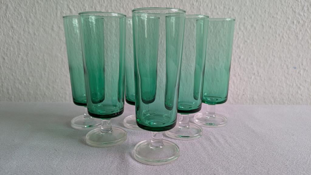 Franse Luminarc Retro Vintage hoge groen gekleurde glazen, Ophalen of Verzenden, Zo goed als nieuw, Overige typen