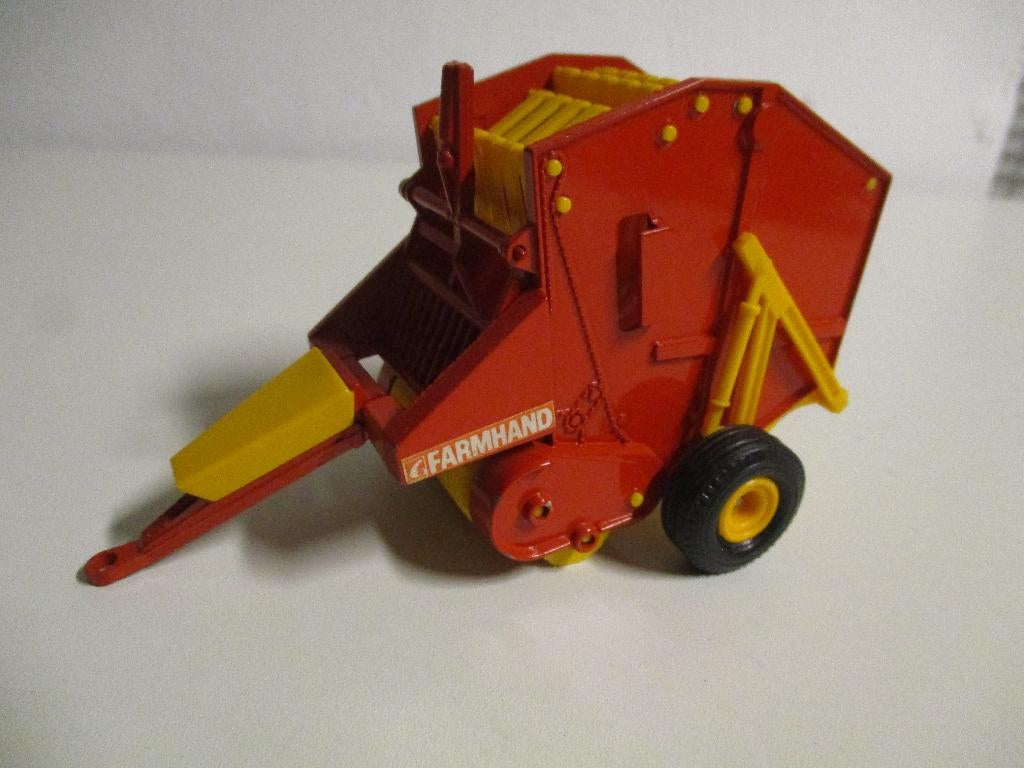 Britains Farmhand rondebalenpers, Ophalen of Verzenden, Gebruikt, Tractor of Landbouw, Britains