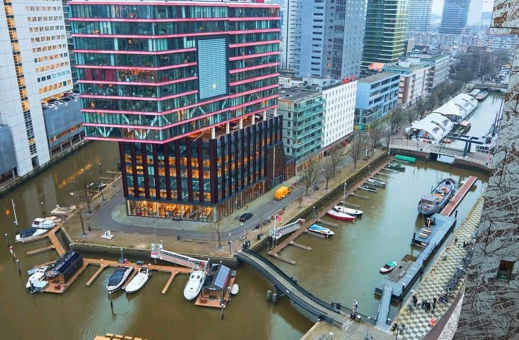 Ligplaats The Red Apple Marina Rotterdam Centrum 2026-2027, Watersport en Boten, Ligplaatsen, Binnen