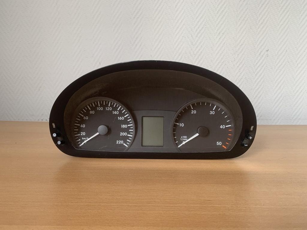 mercedes vito W639 kilometerteller 2.2 diesel A6394462121, Auto-onderdelen, Dashboard en Schakelaars, Gebruikt, -, Ophalen of Verzenden