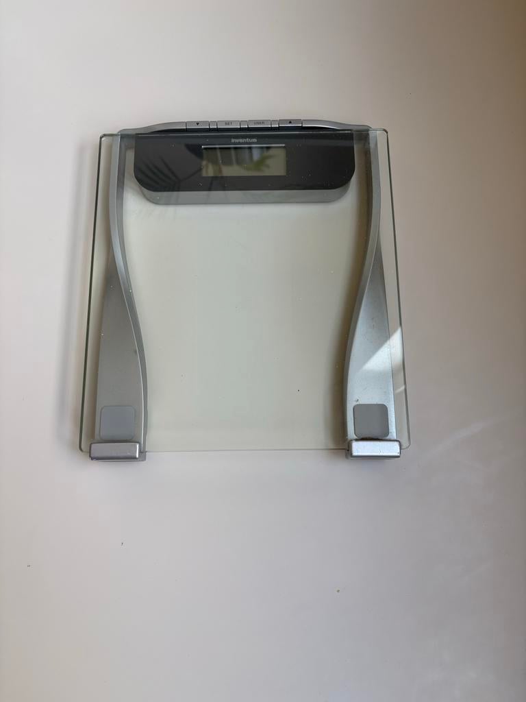 Inventum digitale weegschaal, Witgoed en Apparatuur, Weegschalen, Gebruikt, 1 tot 500 gram, 100 kg of meer, Ophalen of Verzenden