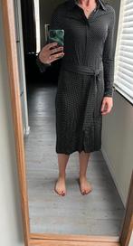 Vanilia midi jurk maat 36, Kleding | Dames, Jurken, Vanilia, Zwart, Ophalen of Verzenden, Zo goed als nieuw