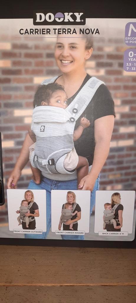 NIEUW  Dooky Terra Nova Draagzak, Kinderen en Baby's, Babydragers en Draagdoeken, Nieuw, Draagzak, Buik, Rug of Zij, Overige merken