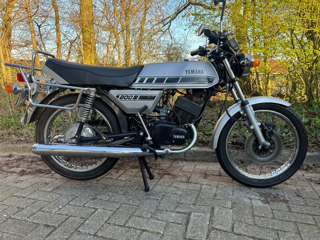 Yamaha RD 200 DX, Motoren, 2 cilinders, Gebruikt, Handgeschakeld, Naked bike