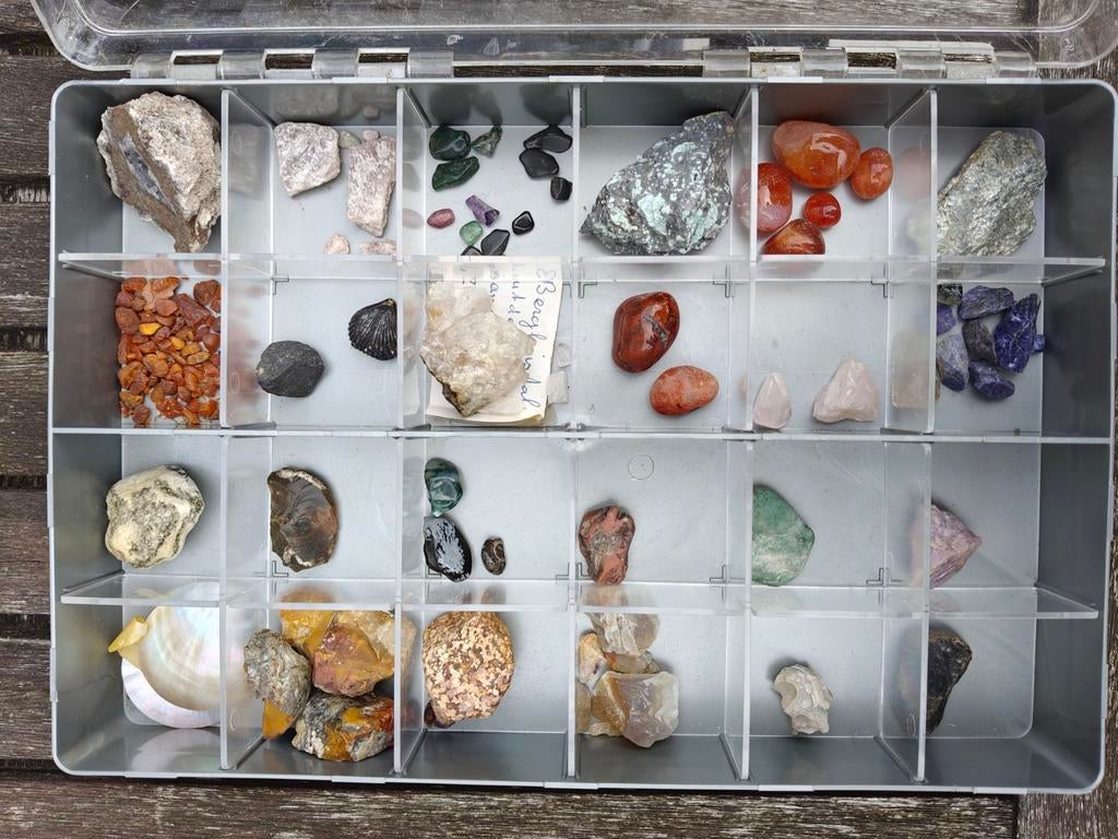 Grote verzameling edelstenen en mineralen in opbergdoos, Verzamelen, Ophalen