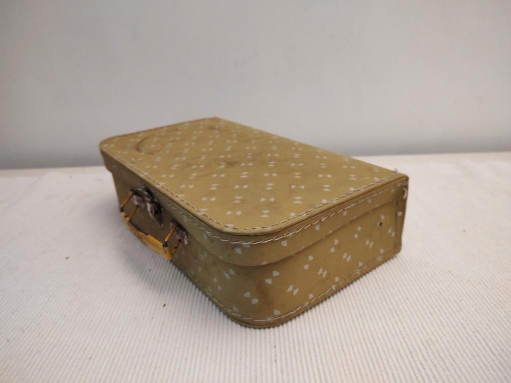 K421 VINTAGE groene jaren 70 kinder koffer geperst karton, Overige materialen, Gebruikt, -, -