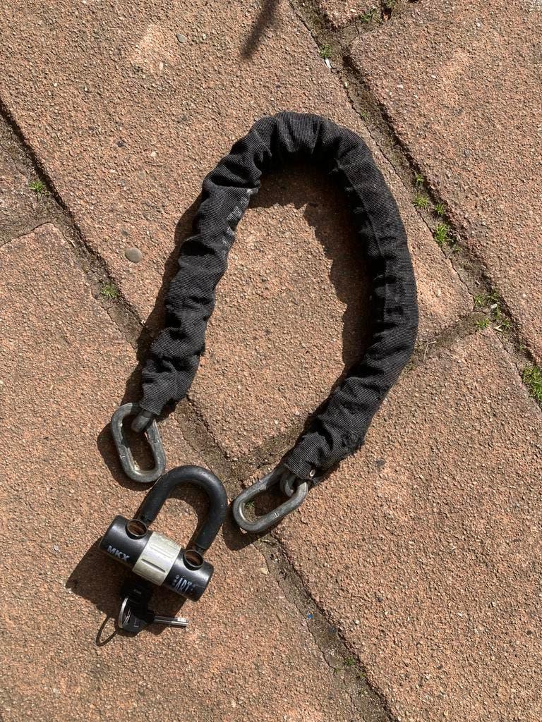Sterk Kettingslot (U-Lock) van MKX, Lengte is 120 cm. ART 3., Motoren, Ophalen, Zo goed als nieuw