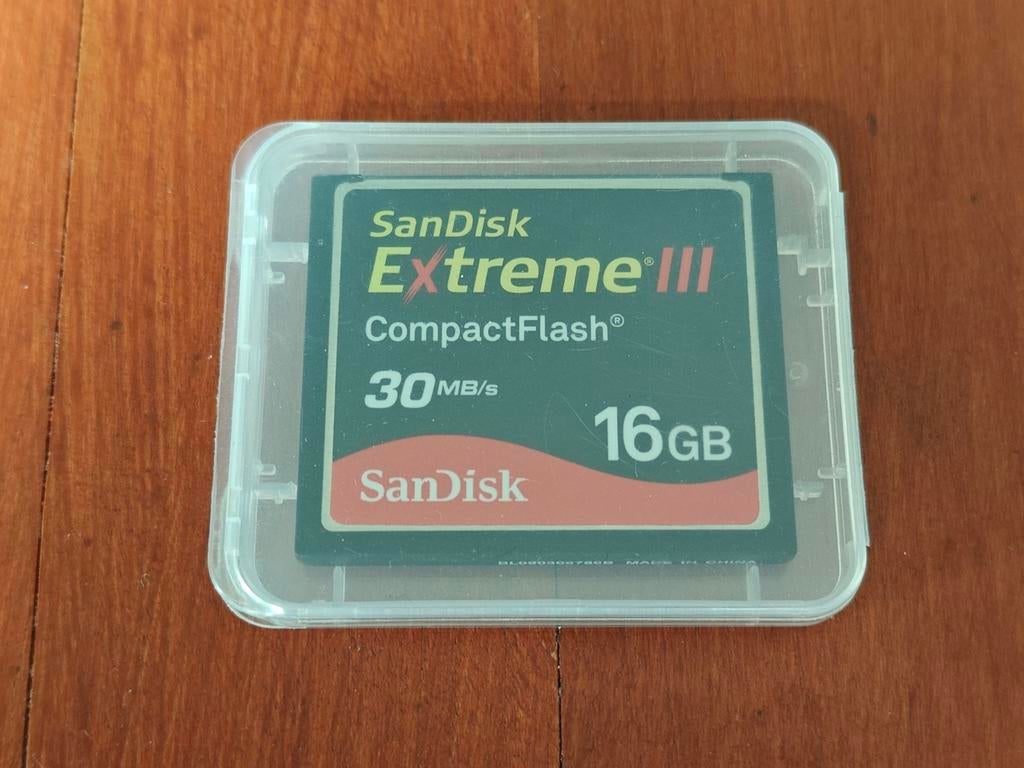 Sandisk 16GB CF kaart Extreme III 30MB/s, Sandisk, Ophalen of Verzenden, Zo goed als nieuw, 16 GB