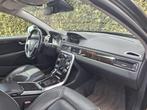 Volvo V70 2.0 T4 Aut Inscription Edition | Stoelverwarming &, 12 maanden, Gebruikt, Euro 6, Zwart