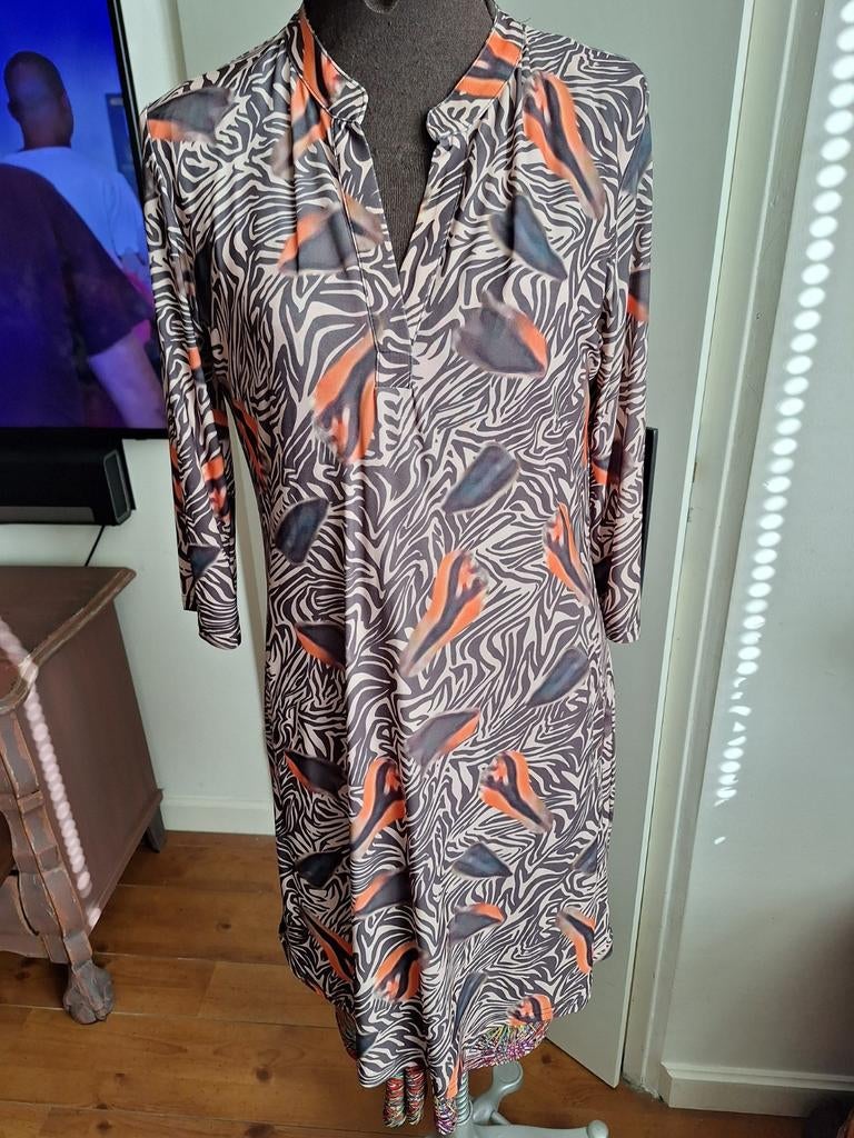 Triple nine  jurk maat l kreukvrij stretch, Ophalen of Verzenden, Zo goed als nieuw, Maat 38/40 (M), Overige kleuren