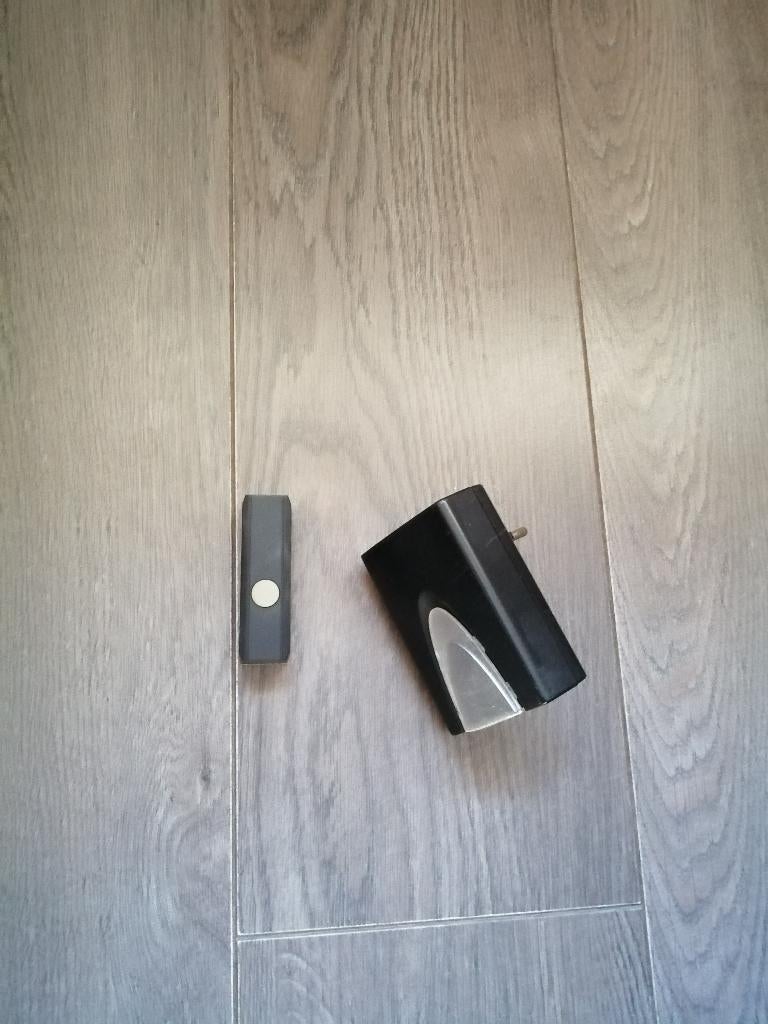 Draadloze deurbel  kleur zwart 220 volt ., Ophalen of Verzenden, Gebruikt, Draadloos