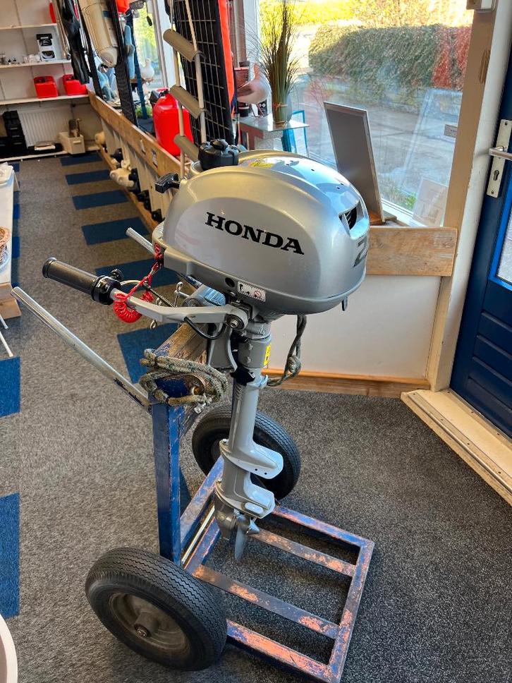 Honda BF2.3L uit 2024 met fabrieksgarantie!, Watersport en Boten, Buiten- en Binnenboordmotoren, Zo goed als nieuw, Benzine, Buitenboordmotor