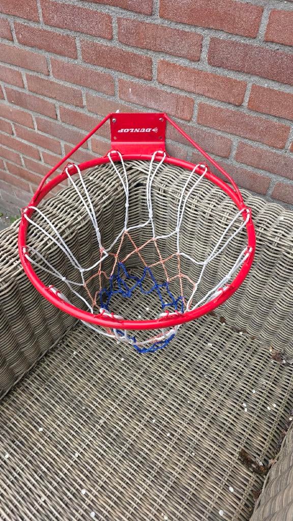 Dunlop basketbalnet in houder, Ophalen