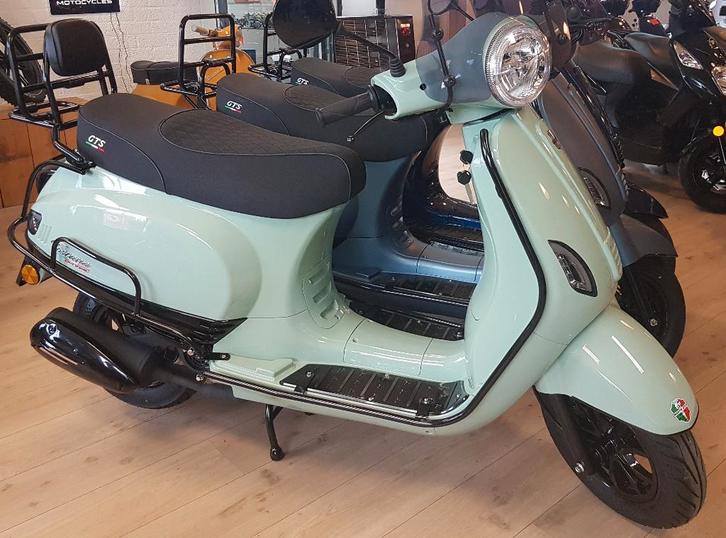 Nieuwe GTS Toscana Dynamic scooter in de kleur Retro Green, Fietsen en Brommers, Scooters | Overige merken, Nieuw, Benzine, Ophalen