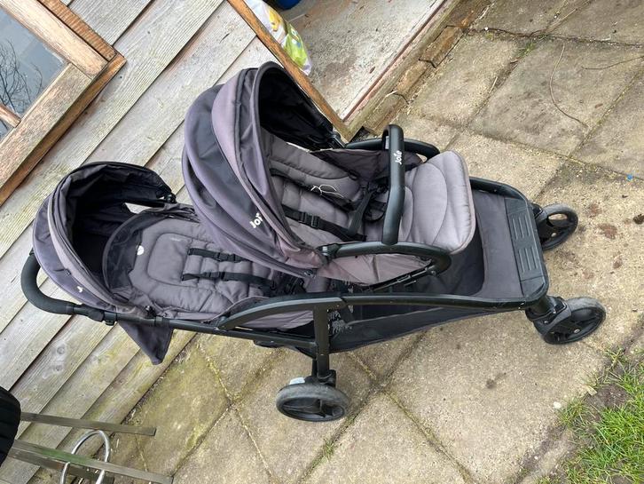 Joie dubbele kinderwagen met babynestje en maxicosi, Kinderen en Baby's, Buggy's, Gebruikt, Overige merken, Duomodel, Ophalen