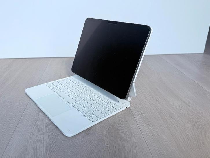 iPad Air 11" M2 – Complete set met keyboard & standaard, Computers en Software, Apple iPads, Zo goed als nieuw, Apple iPad Air