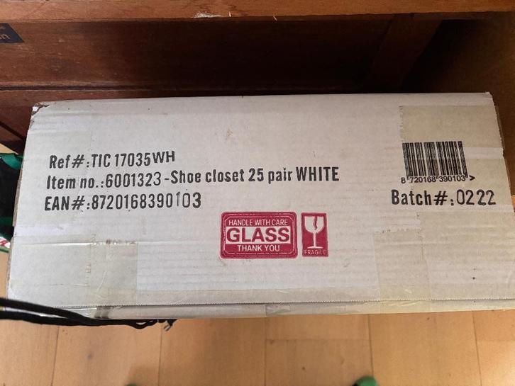 Witte Hoge Schoenenkast - nog in elkaar te zetten., Huis en Inrichting, Kasten | Schoenenkasten, Nieuw, Ophalen