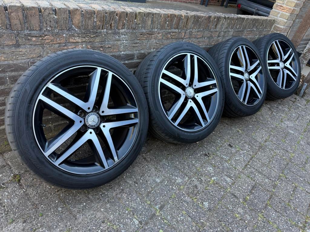 19 inch AMG originele V-Klasse velgen met zomerbanden, Auto-onderdelen, 19 inch, Gebruikt, Banden en Velgen, Ophalen of Verzenden