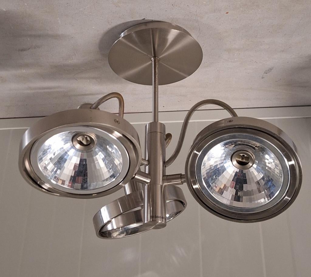 Massive plafondlamp Aesopus chroom

G9 led design aluminium, Gebruikt, Metaal of Aluminium, Ophalen of Verzenden, Modern