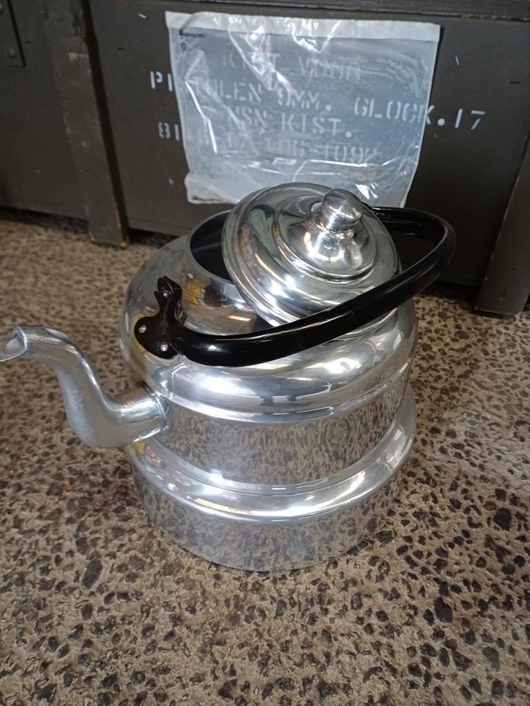 Aluminium waterketel ongeveer inhoud 10 liter, Ophalen of Verzenden, Zo goed als nieuw