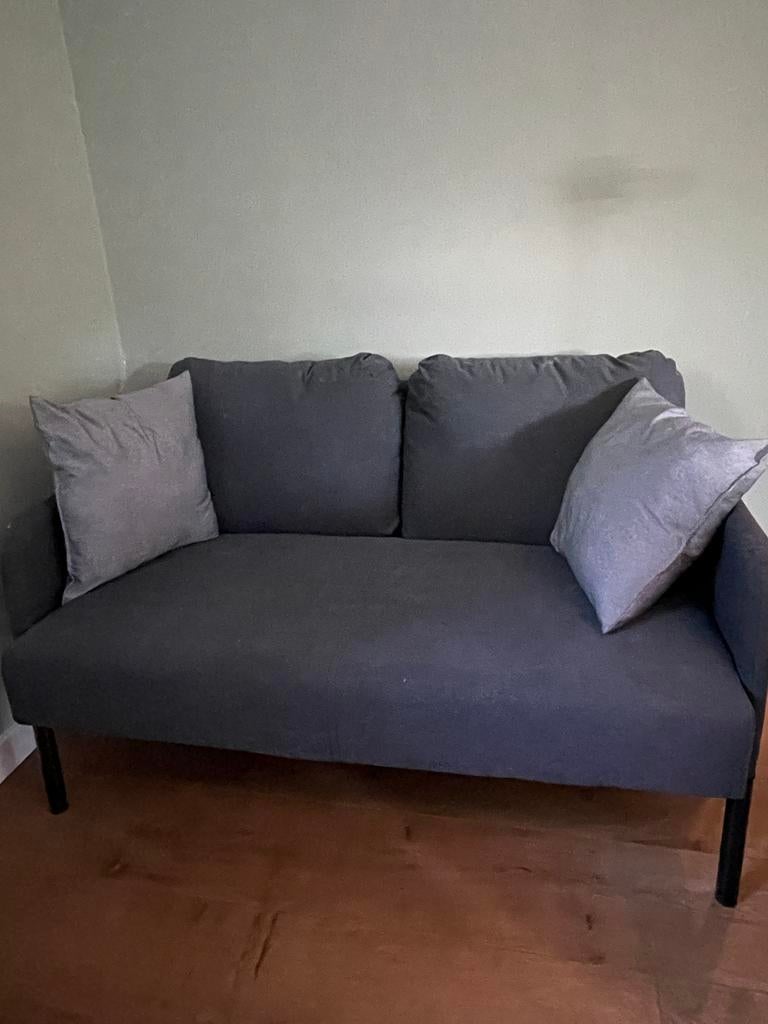 IKEA Glostad 2-zits bankje, donkergrijs, als nieuw!, Minder dan 75 cm, Tweepersoons, Ophalen of Verzenden, Zo goed als nieuw