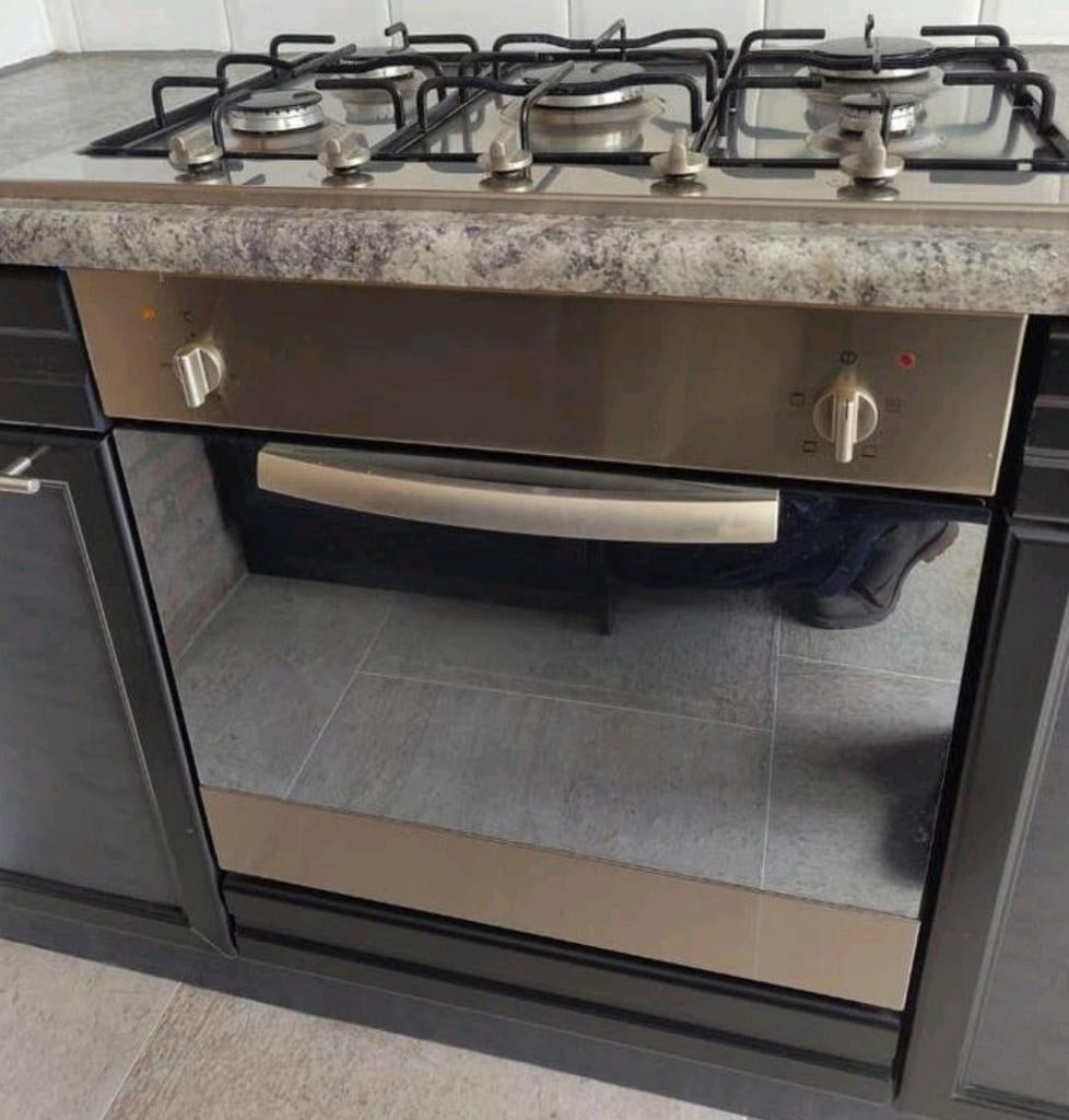 Te Koop Inbouw Fornuis 5 pits met oven, Witgoed en Apparatuur, Fornuizen, Minder dan 85 cm, Inbouw, Gas, 4 kookzones