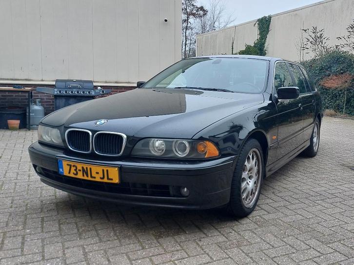 BMW 525i Touring 2003 Zwart | E39 | Handgeschakeld | NAP, Auto's, BMW, Particulier, 5-Serie, ABS, Airbags, Airconditioning, Alarm