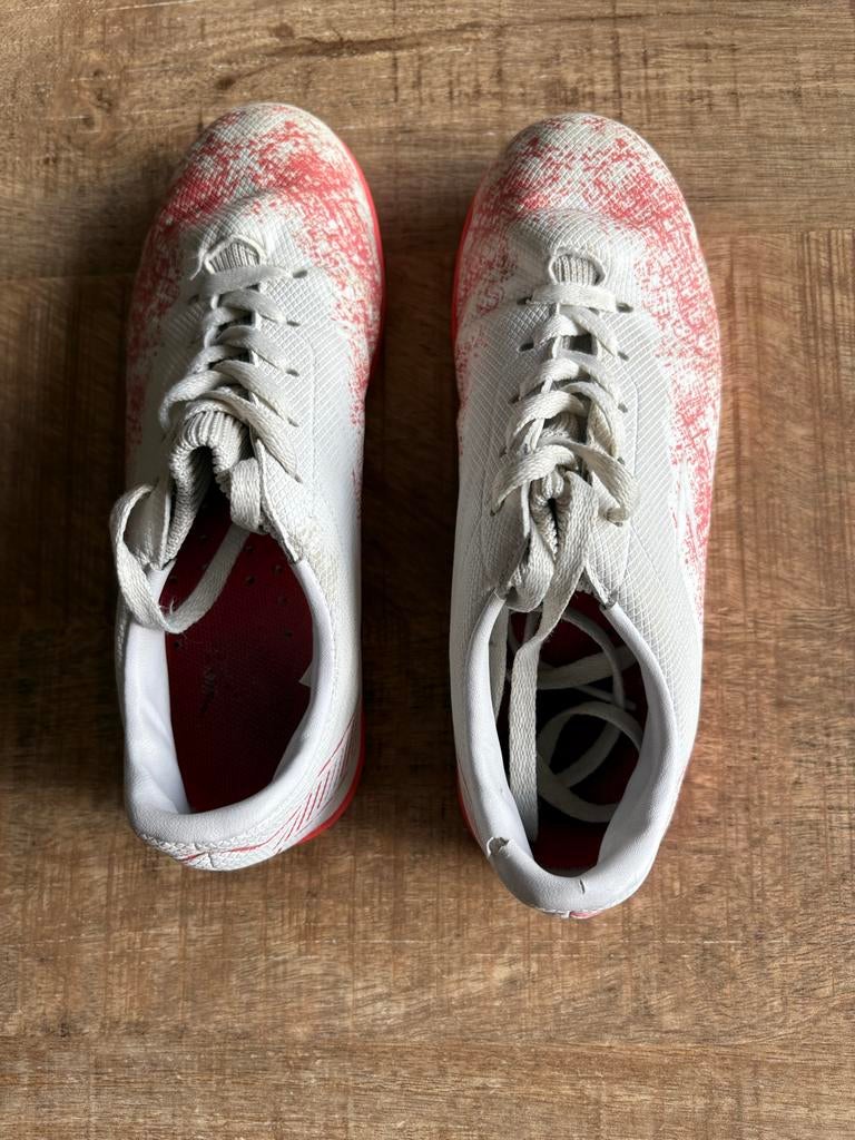 Gymschoenen maat 35, Kinderen en Baby's, Kinderkleding | Schoenen en Sokken, Gebruikt, Ophalen of Verzenden, Jongen of Meisje