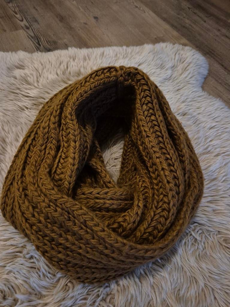 Lekker grove gebreide bruine kolsjaal, netjes, Kleding | Dames, Overige Dameskleding, Ophalen, Zo goed als nieuw