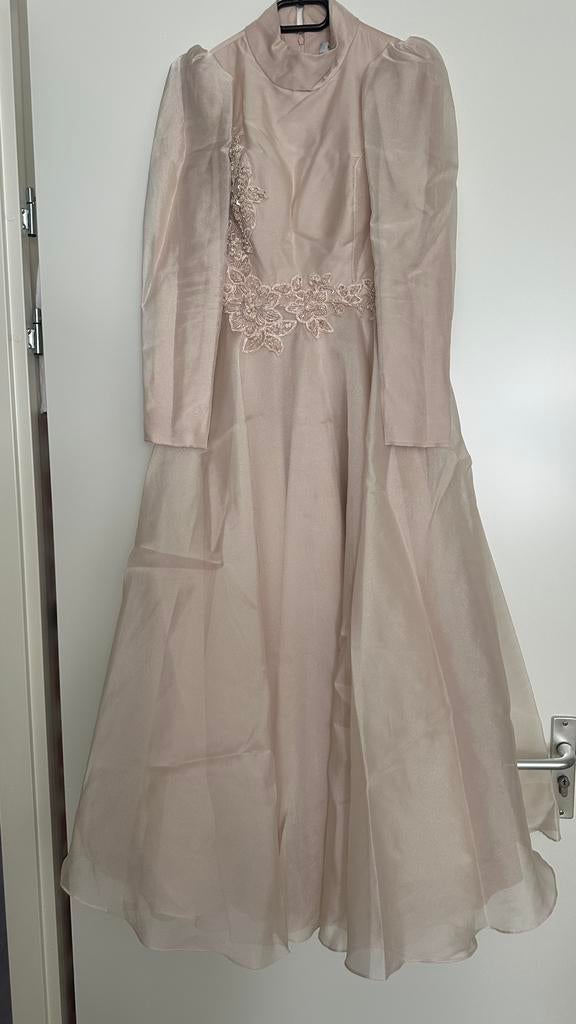 Nieuw jurk een keer gedragen maat 38 tot 40, Kleding | Dames, Gelegenheidskleding, Maat 38/40 (M), Galajurk, Zwart, Ophalen of Verzenden