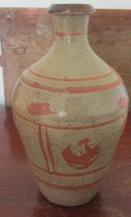 aardewerk vaas met smalle hals gesigneerd HL, Gebruikt, Overige kleuren, Aardewerk of Porselein, Ophalen of Verzenden