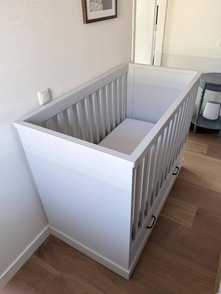Kidsmill Newport 2 Ledikant 60x120, Kinderen en Baby's, Babywiegjes en Ledikanten, Zo goed als nieuw, Ledikant, Ophalen