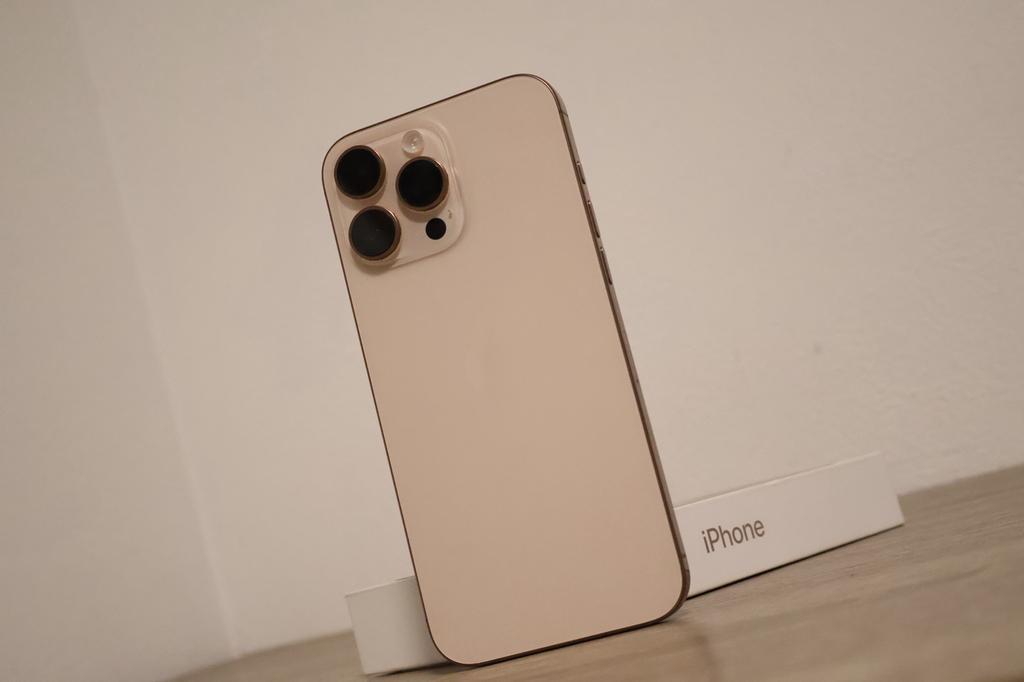 Apple iPhone 16 Pro Max 256GB Goud Titanium, Telecommunicatie, Mobiele telefoons | Apple iPhone, 256 GB, IPhone 16 Pro Max, Ophalen of Verzenden