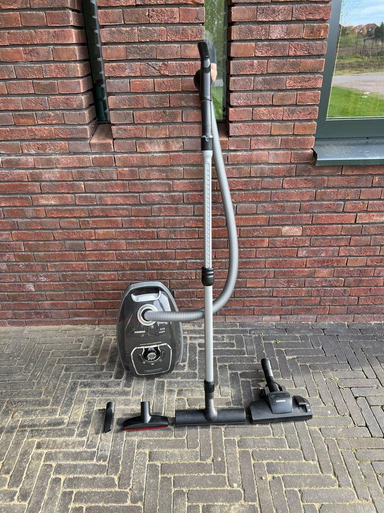 Siemens Z 7.0 Allergy Plus Stofzuiger met accessoires, Gebruikt, Stofzuiger, 1600 tot 2000 watt, Ophalen