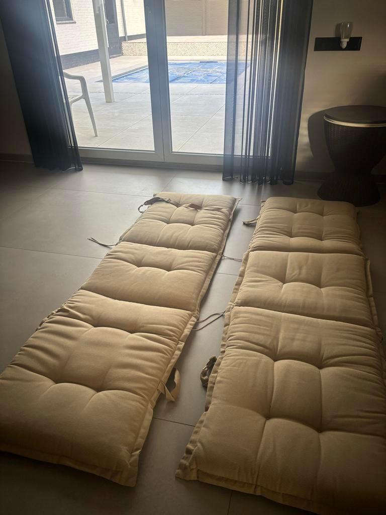 2 beige ligbed kussens, Tuin en Terras, Ophalen, Zo goed als nieuw, Overige materialen