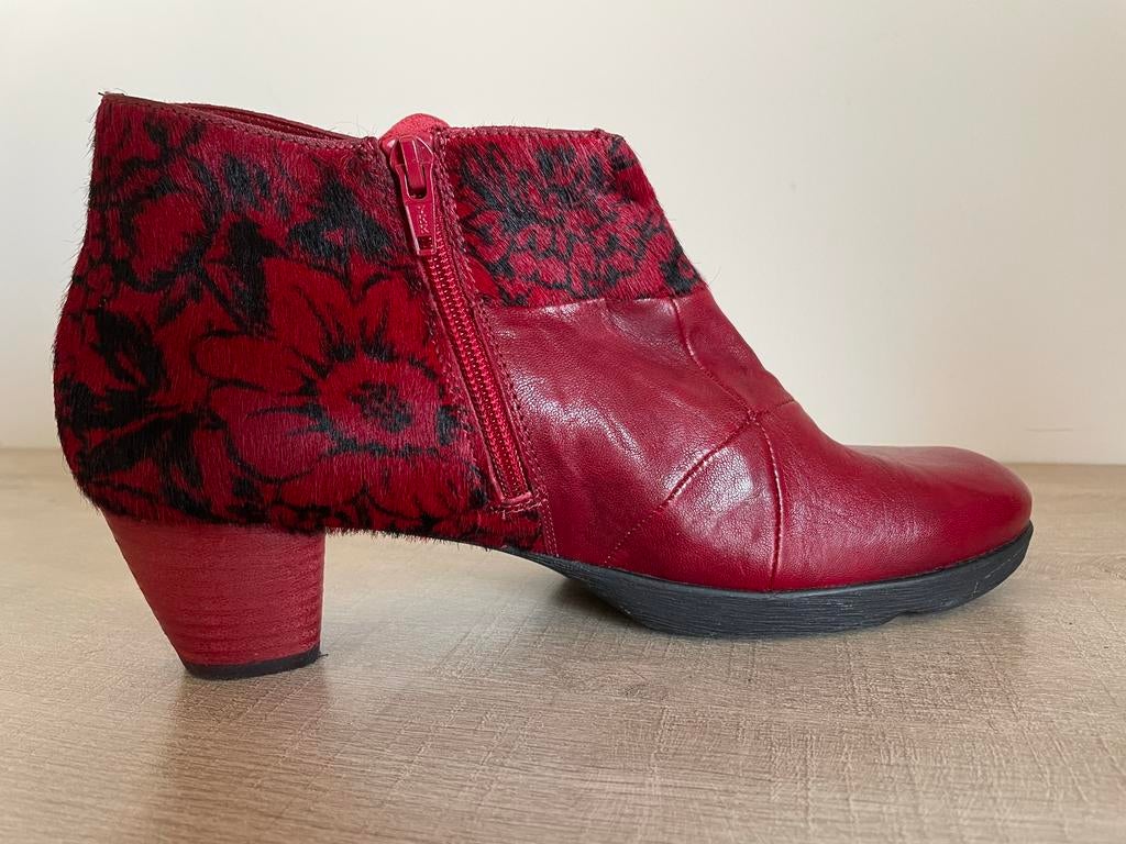 Nieuwe rode halfhoge schoenen maat 40, Ophalen, Nieuw, Rood, Lage of Enkellaarzen