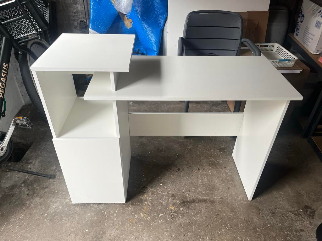 Compact Wit Bureau met Opbergruimte, Ophalen, Gebruikt