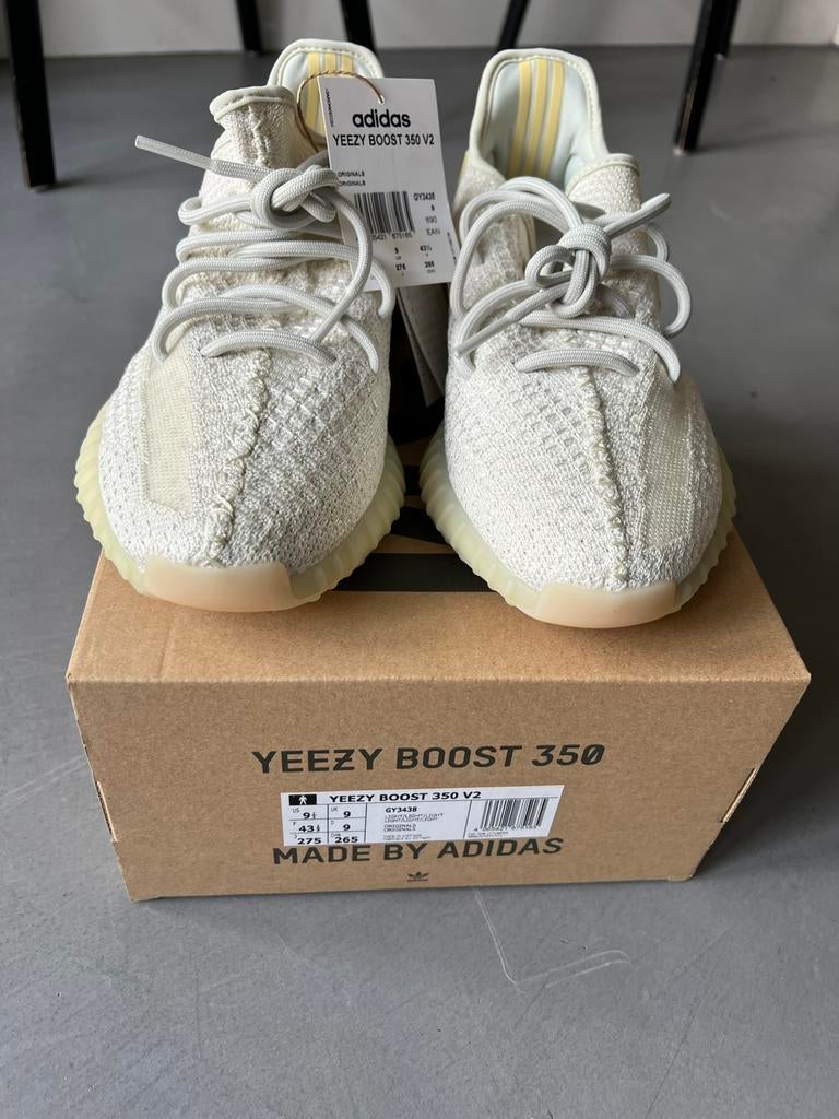 Yeezy Boost 350 V2 Light maat 43 UK9 Nieuw, Kleding | Heren, Schoenen, Wit, Nieuw, Ophalen of Verzenden, Sneakers of Gympen