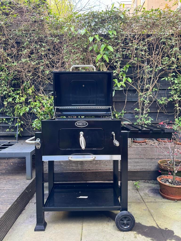Boretti Carbone  BBQ. ZGAN Gereedschap, Hoes & Weber Starter, Ophalen, Zo goed als nieuw, Met accessoires
