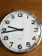 IKEA Wandklok - 31 cm diameter - Quartz uurwerk, Ophalen of Verzenden, Gebruikt, Analoog, Wandklok