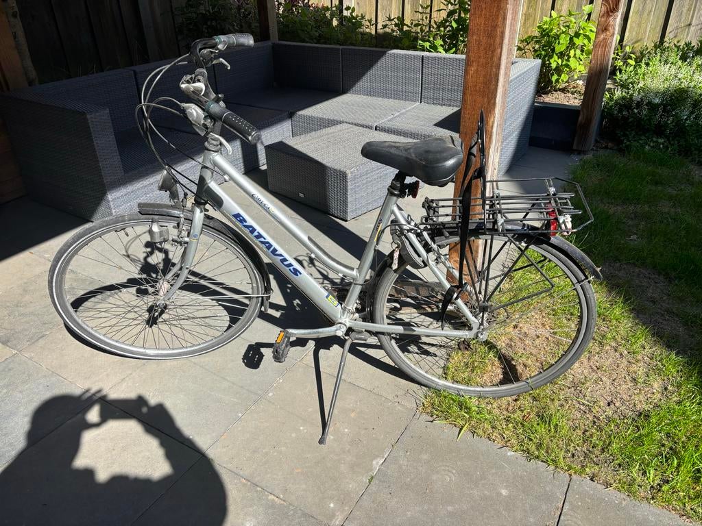 Batavus Cayuca damesfiets - Opknapbeurt nodig, Fietsen en Brommers, Fietsen | Dames | Damesfietsen, Ophalen, Velgrem, Versnellingen