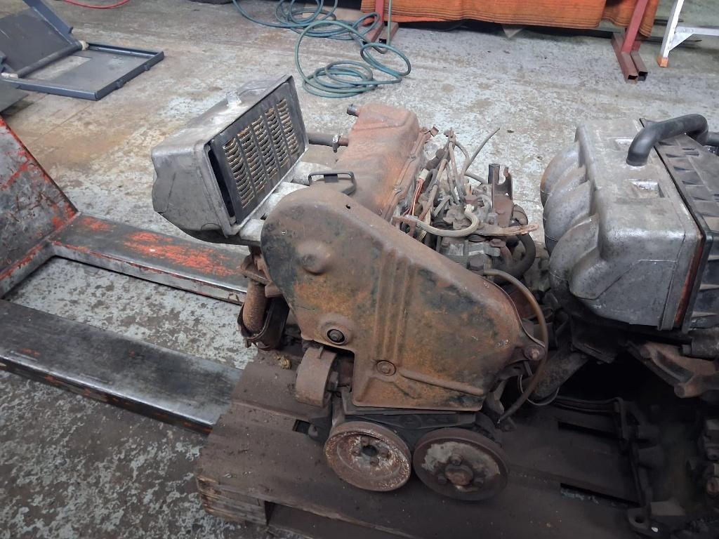 Diesel motor blokken met bak golf jetta mk 1 2 stuks, Auto-onderdelen, Motor en Toebehoren, Ophalen, Nieuw