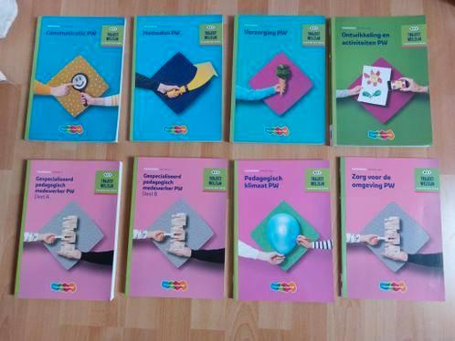 VMBO schoolboeken PW (trajekt welzijn - Pedagogisch werk), Boeken, Schoolboeken, Zo goed als nieuw, Overige vakken, VMBO, Ophalen of Verzenden