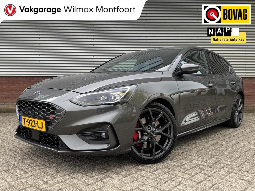Ford Focus 2.3 EcoBoost ST-X|ACC|B&O|Winterpack|Camera|Trekh, Auto's, 1408 kg, Gebruikt, 2261 cc, Handgeschakeld