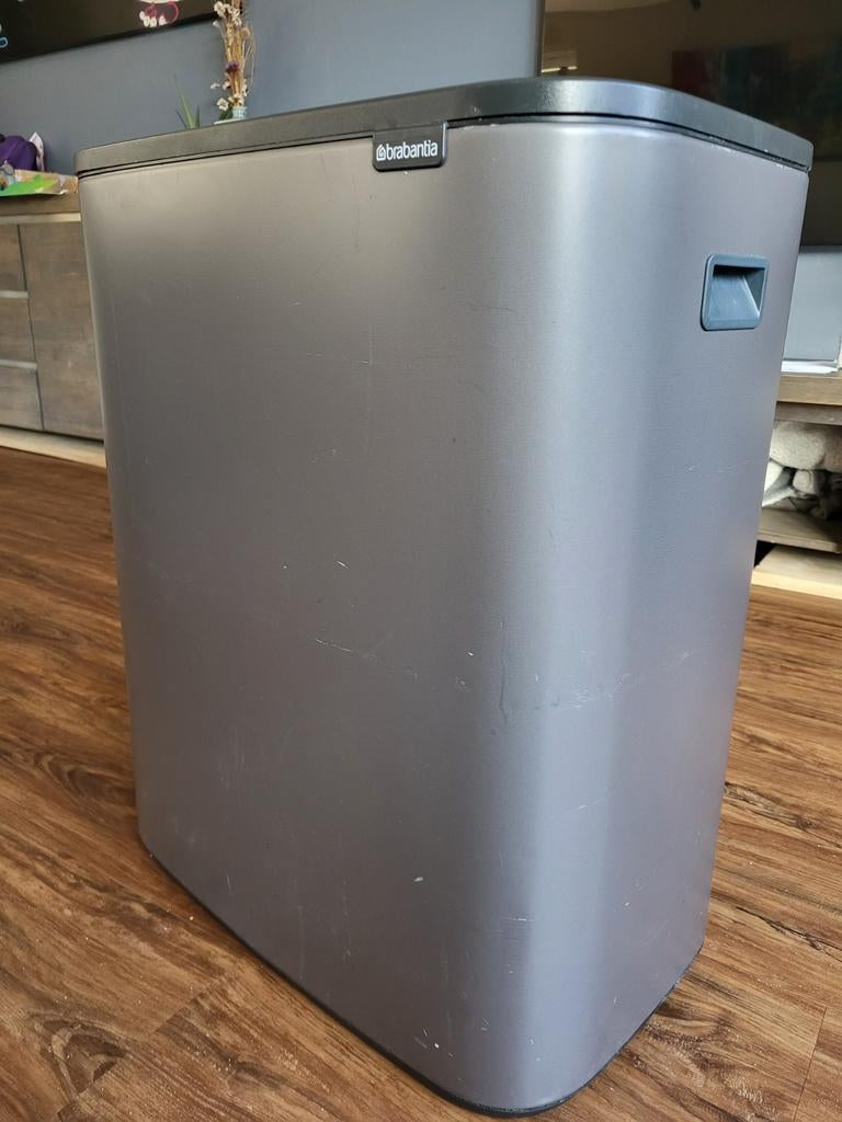 Brabantia Bo Touch Bin 60L, Ophalen, Gebruikt, 50 tot 75 cm, 40 liter of meer