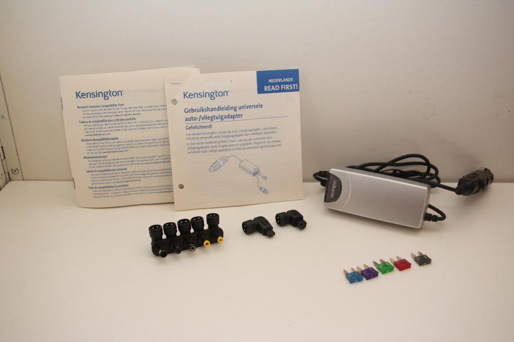 Kensington universele auto-/vliegtuigadapter. Nieuwstaat., Ophalen of Verzenden, Nieuw, Kensington