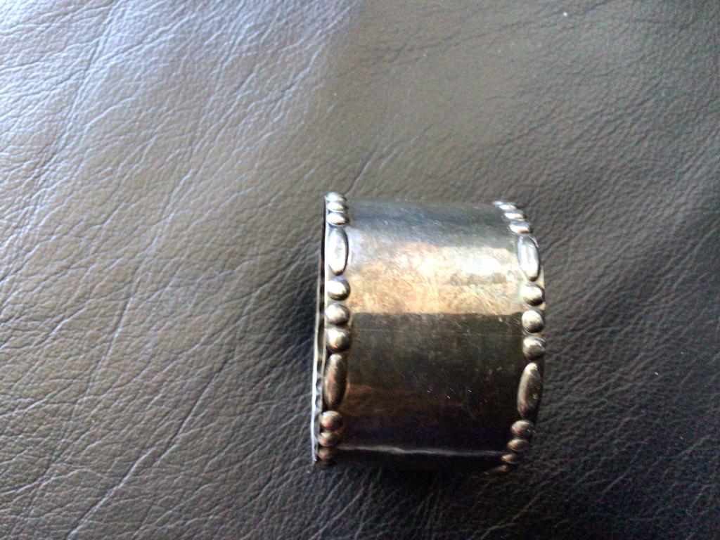 servet ring, Ophalen, Zo goed als nieuw